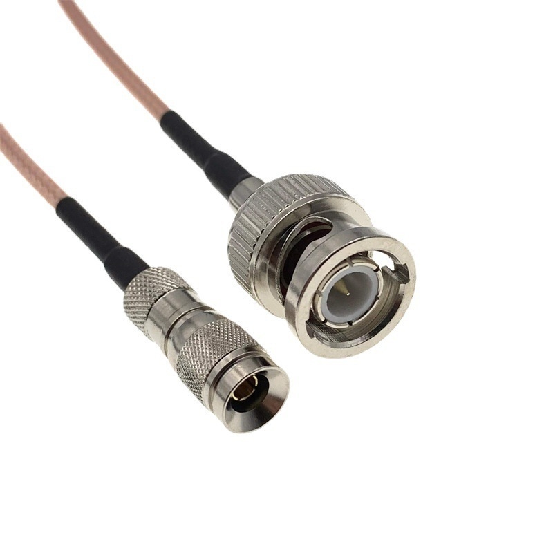 Armature con filo coassiale flessibili e robuste per elettronica industriale e di consumo, che garantiscono una bassa perdita di segnale e una trasmissione di dati ad alta velocità